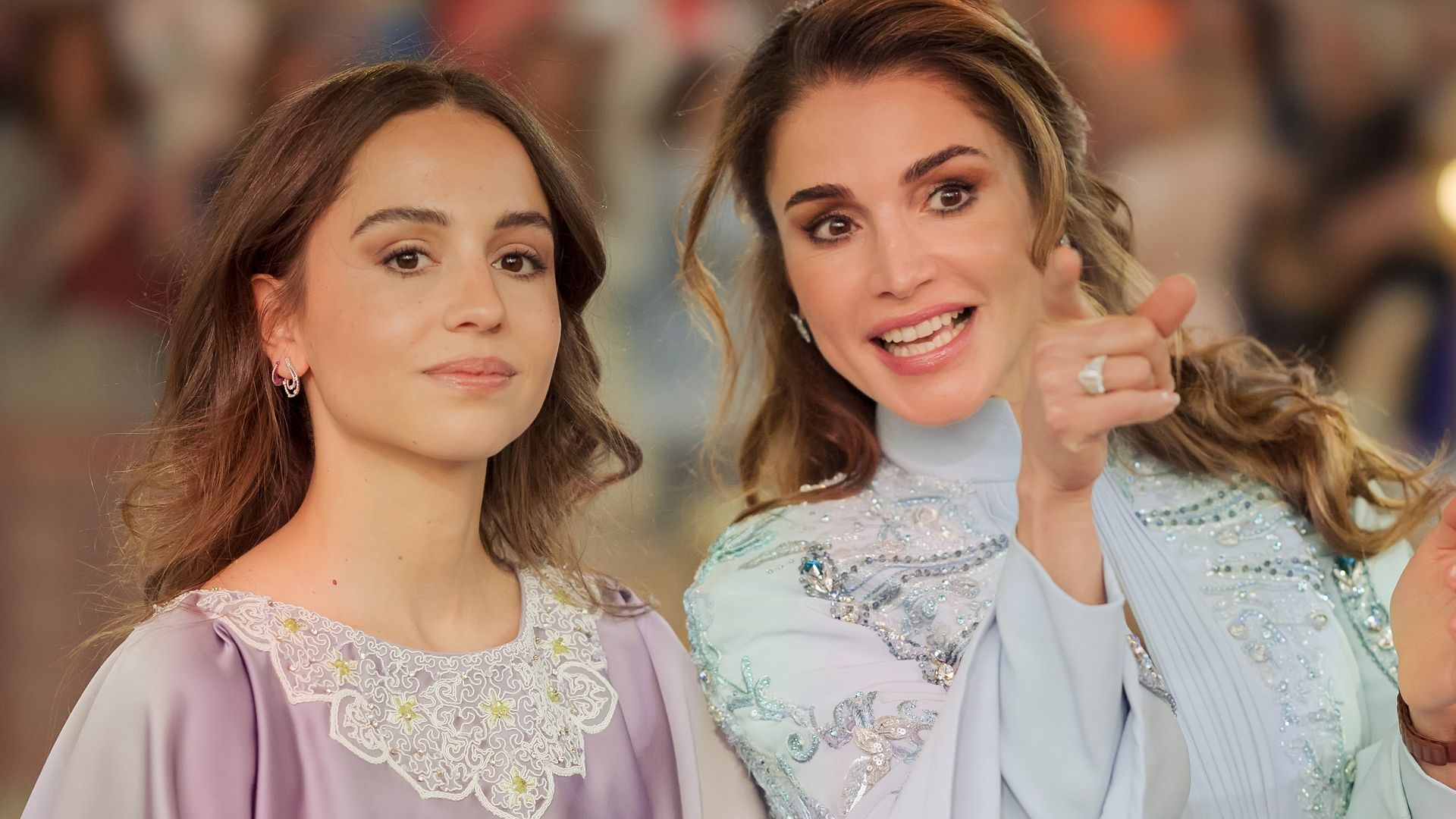 Queen Rania’s Touching Tribute: Why Princess Iman Chose to Name One of Her Twin Daughters After Her Mother