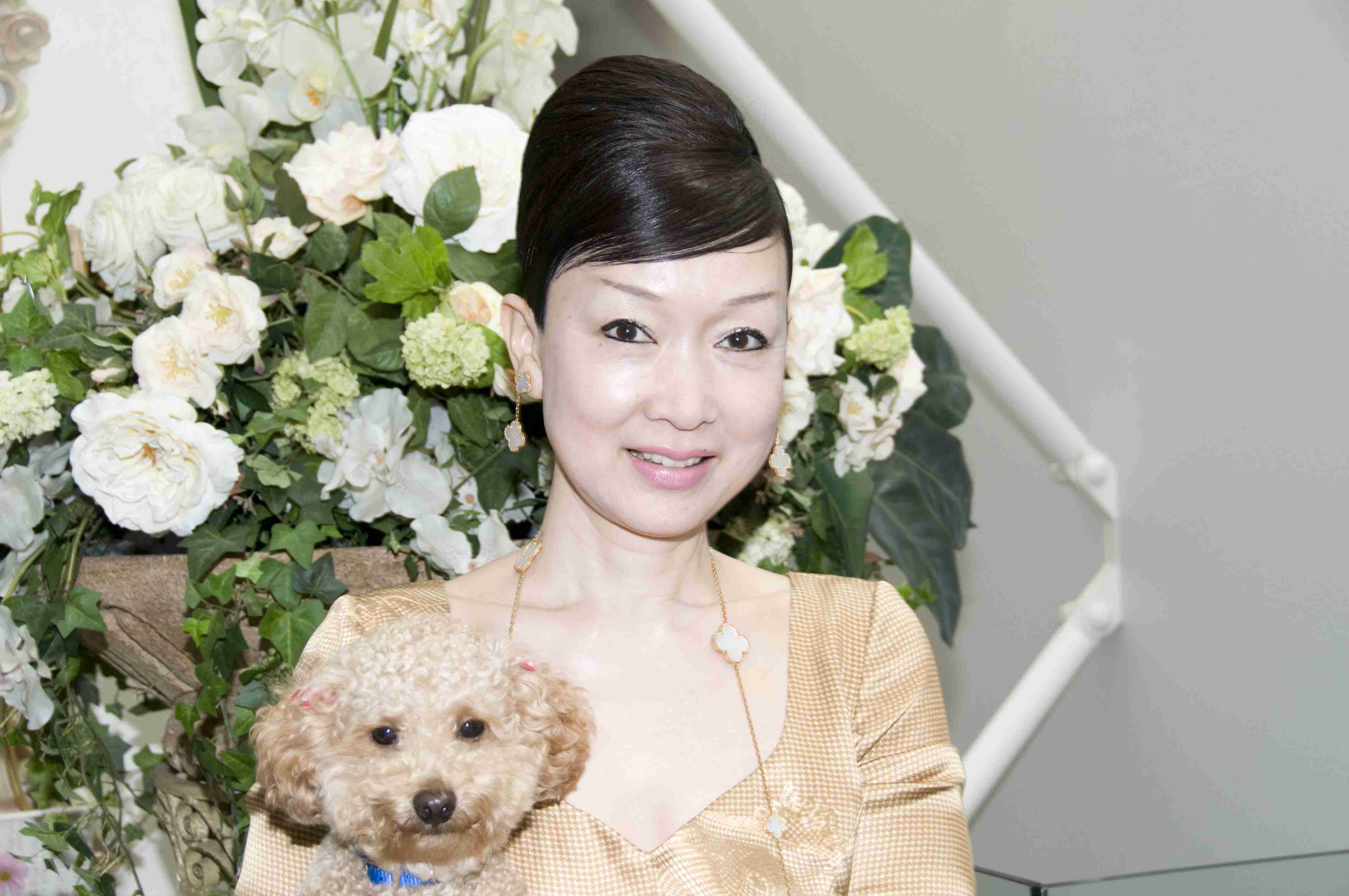 美白の女神・中島香里の年齢に衝撃！奇跡の肌を支える若見えの真実