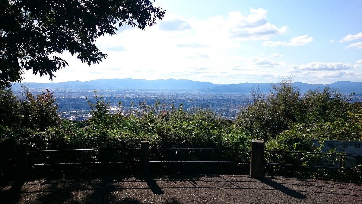 東山山頂公園展望台の完全攻略！京都随一の絶景と気になる噂の真相