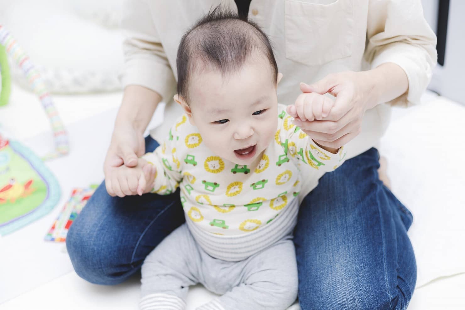 生後9ヶ月の赤ちゃん急成長！3回食・つかまり立ちと夜泣きの真実