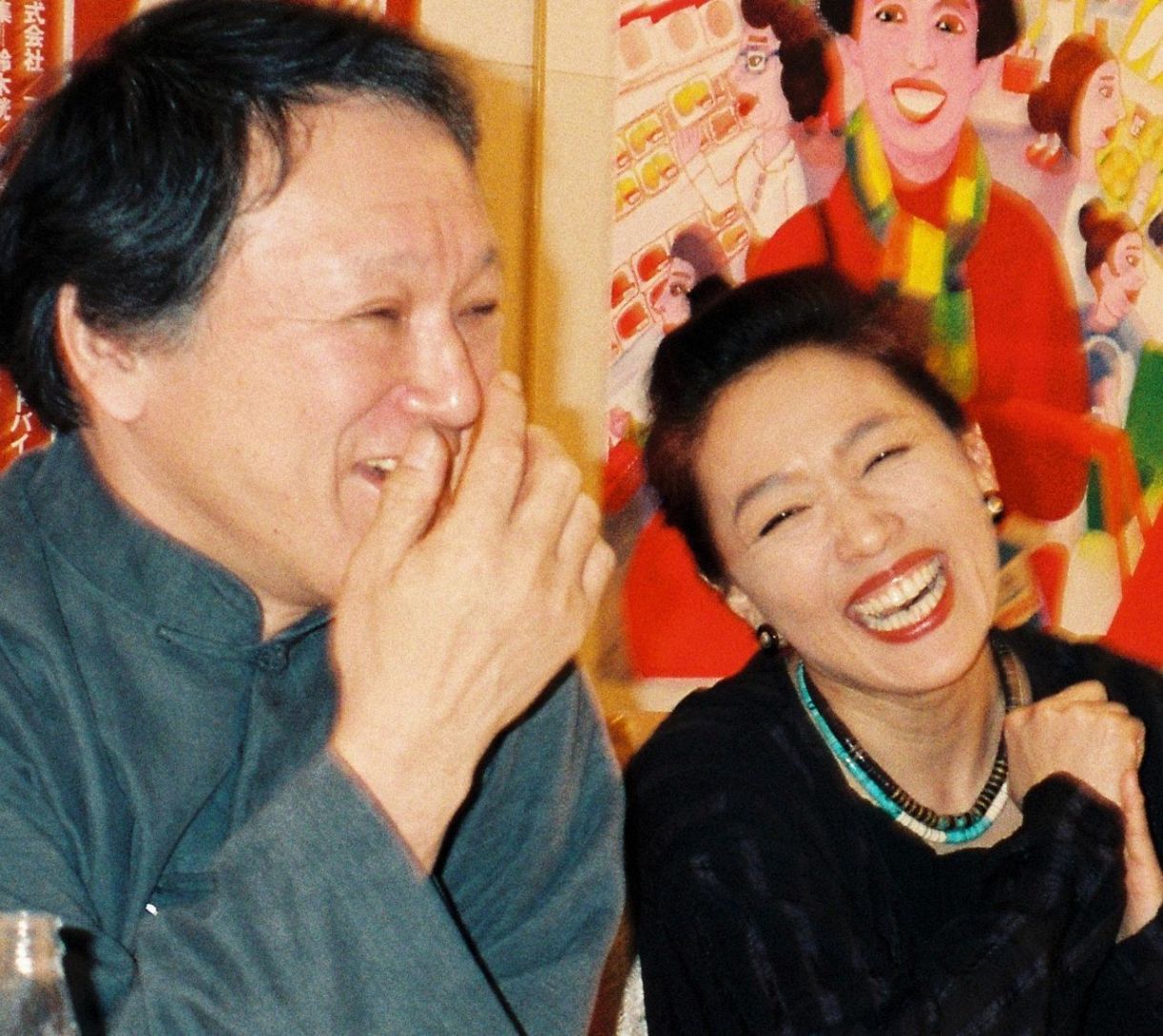 池内万作の妻や子供の真相は？母・宮本信子との関係と私生活の今
