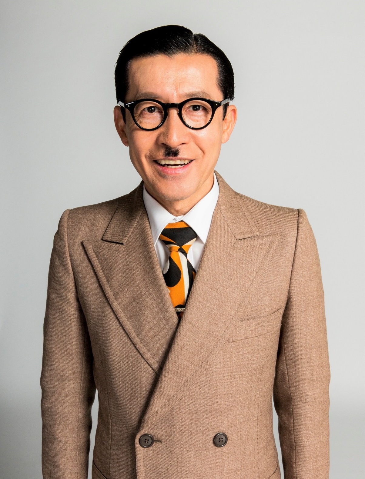 お笑い界の異端児に激震！岩井ジョニ男、世界進出説の全貌と裏側