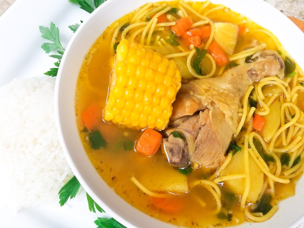 Sopa De Pollo Puerto Rican