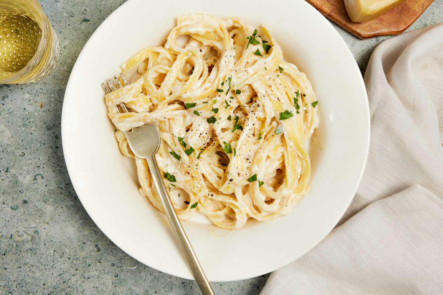 What Does Alfredo Taste Like