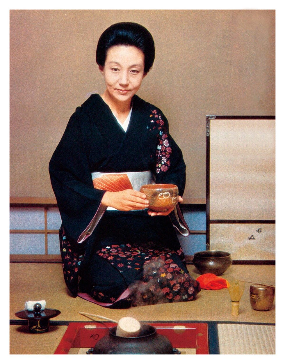 千玄室の妻・登三子の生涯と裏千家家系図｜皇室との絆と名門の真実