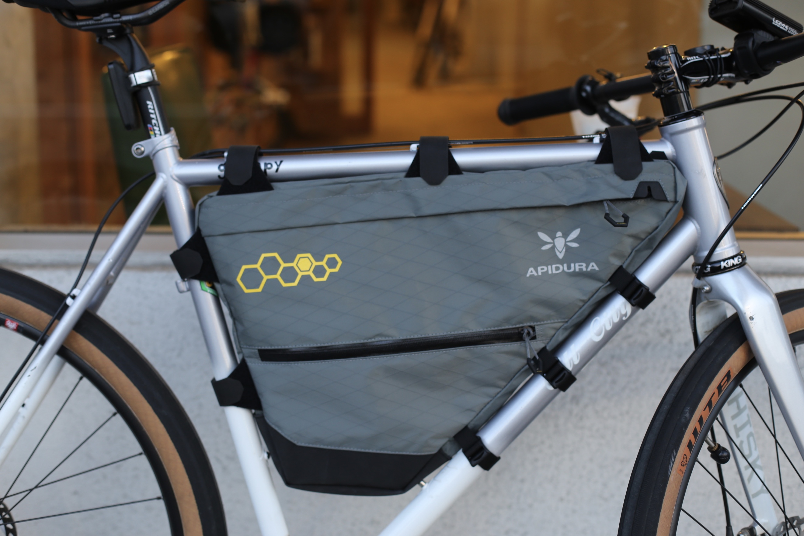 自転車フレームバッグ2026徹底比較！膝に当たらない最適解と選び方