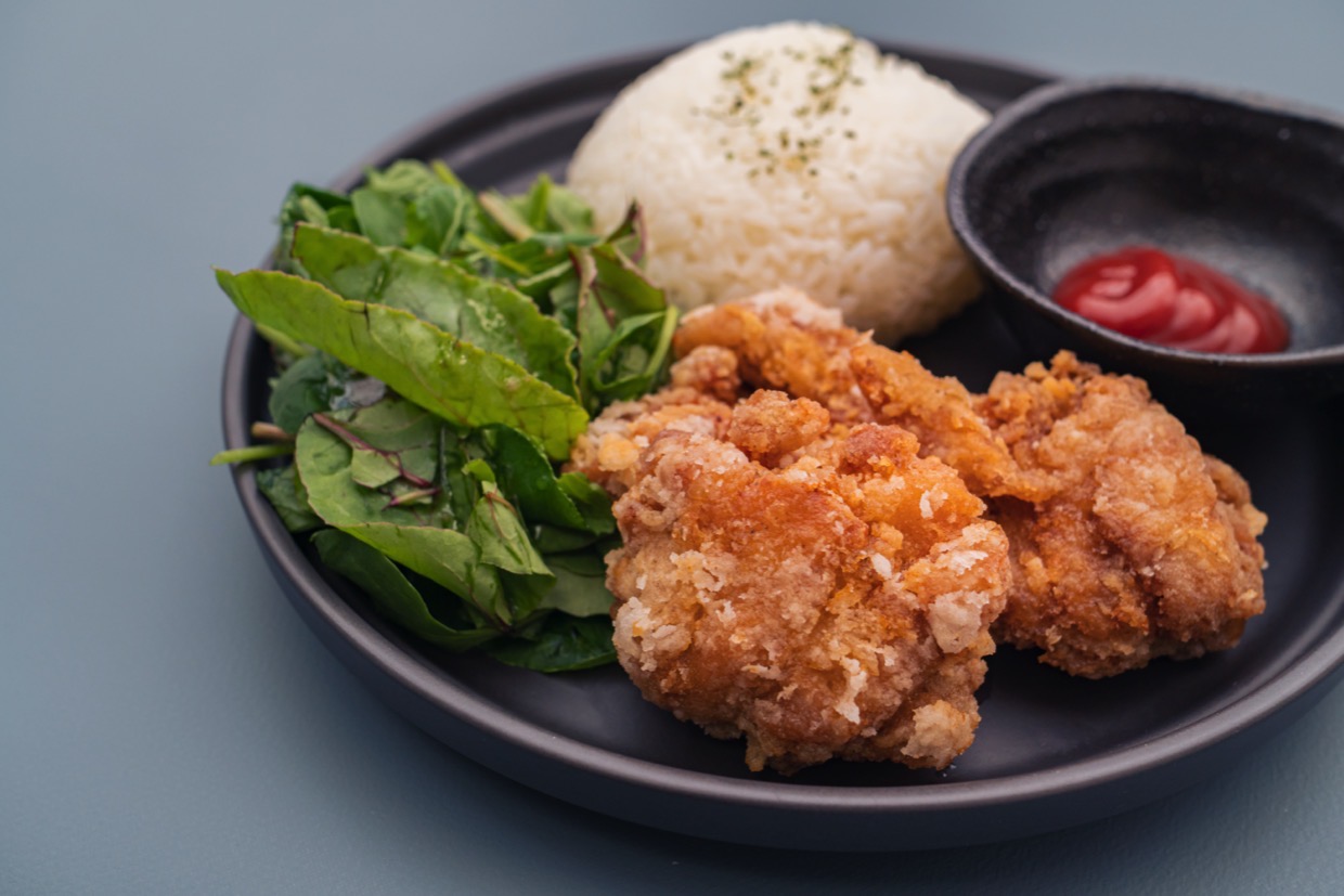 モチコチキンとは？唐揚げとの決定的な違いと本場ハワイ直伝の黄金比