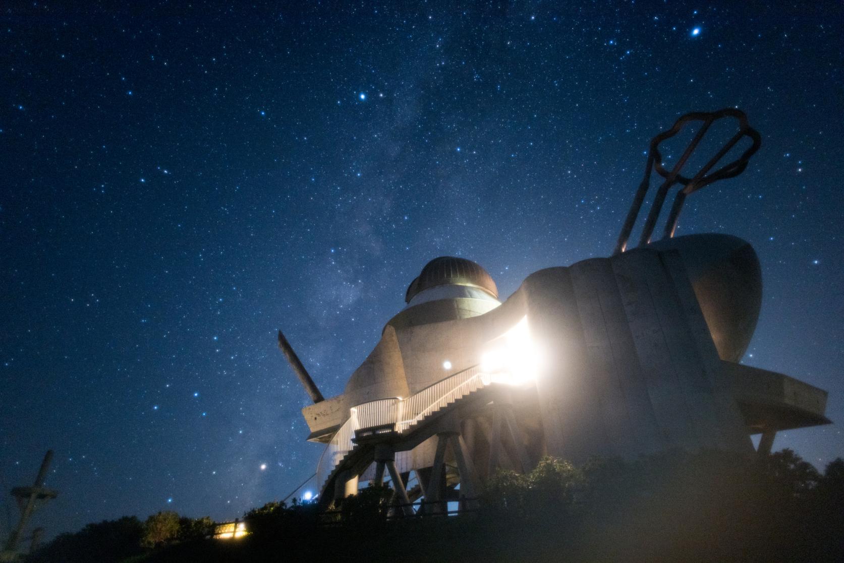 輝北天球館の魅力と真相｜日本一の星空と近未来建築を徹底解剖