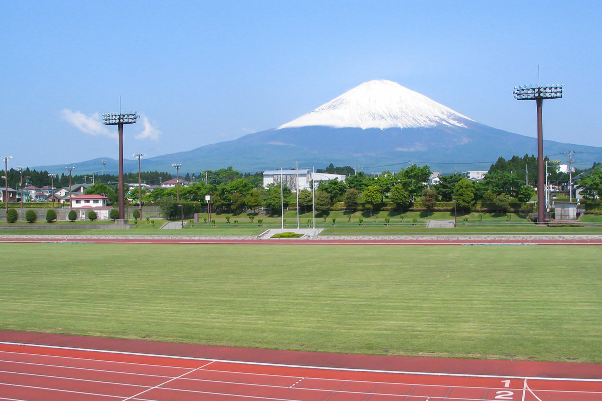 御殿場市陸上競技場2026年最新！一般開放や個人利用・予約料金の全貌