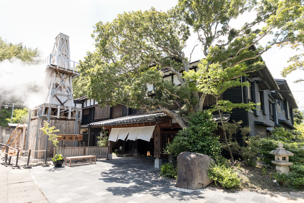 伊豆の名宿「玉峰館」の評判を徹底解剖！創業100年の極上湯と美食の全貌