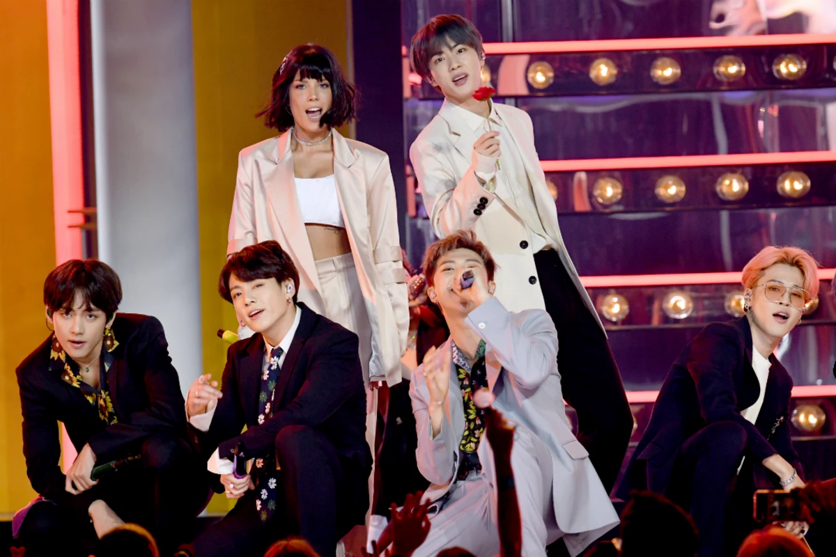 Halsey with Bts in Paris
