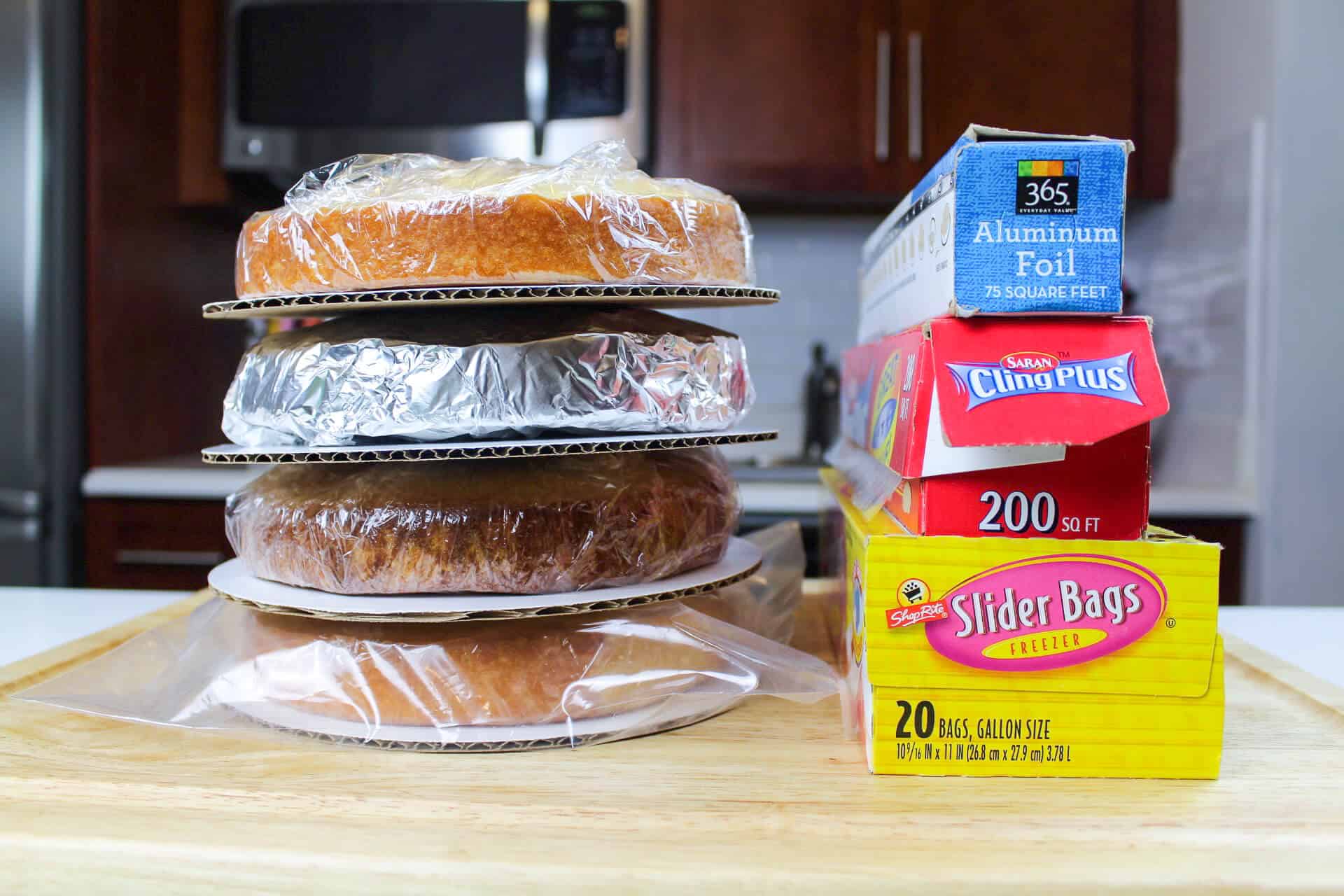 How to Preserve a Cake Overnight
