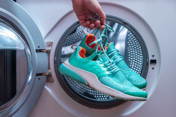 Can You Wash Tennis Shoes in Washing Machine