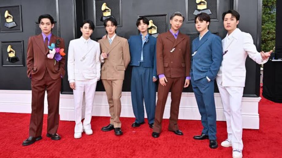 Bts Dress up Like a Family