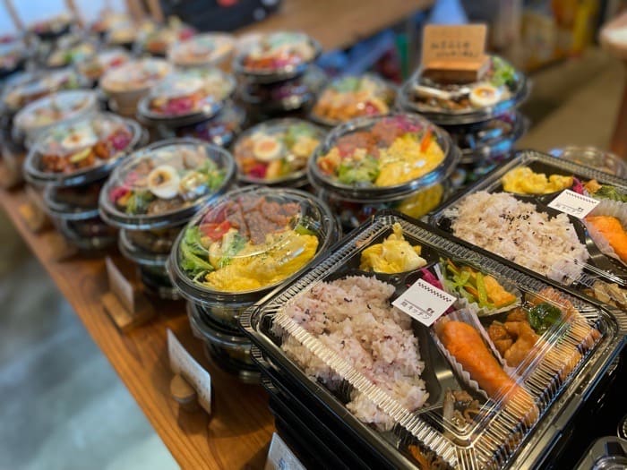 2026年最新ランチ事情！「弁当 屋 近く」の検索から始まる激変のテイクアウト最前線と賢い活用術