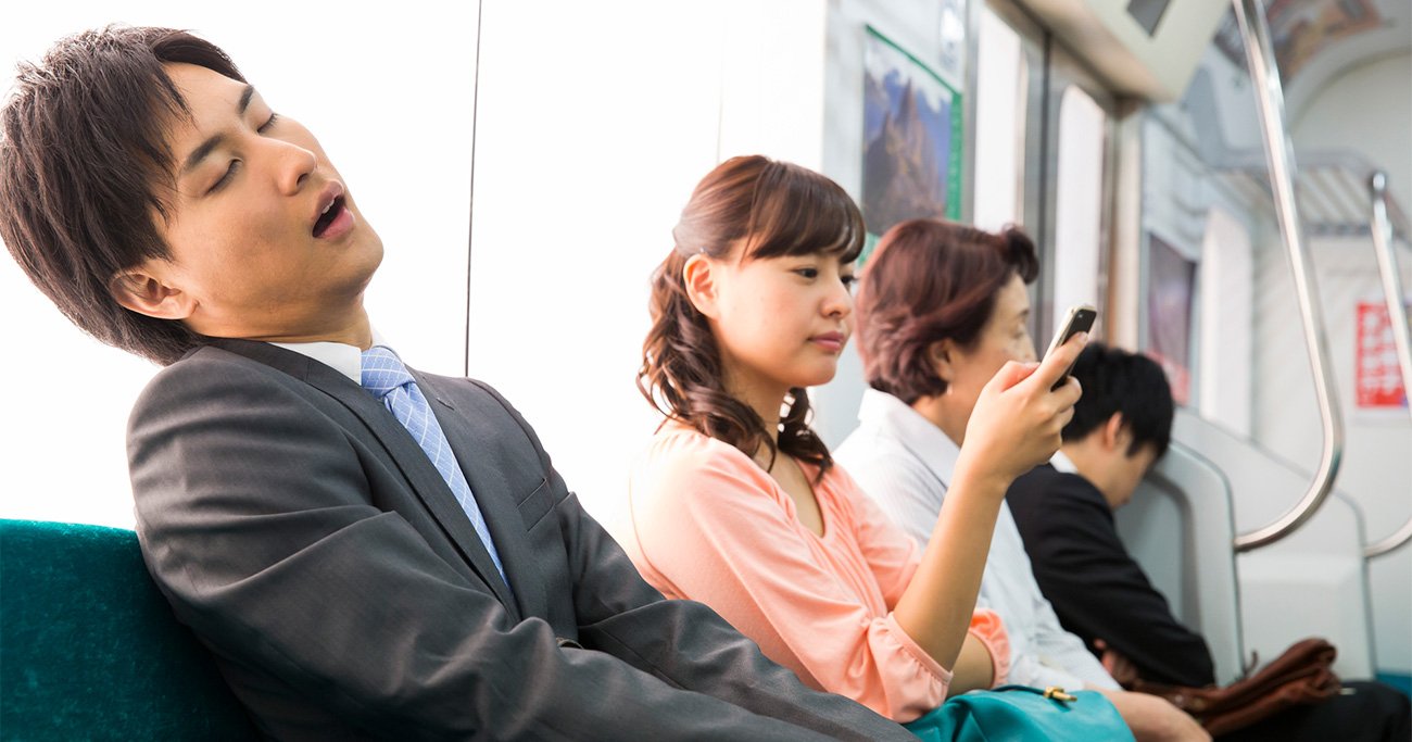 朝の電車で寝ない方がいい決定的理由！体内時計の乱れと朝の眠気対策