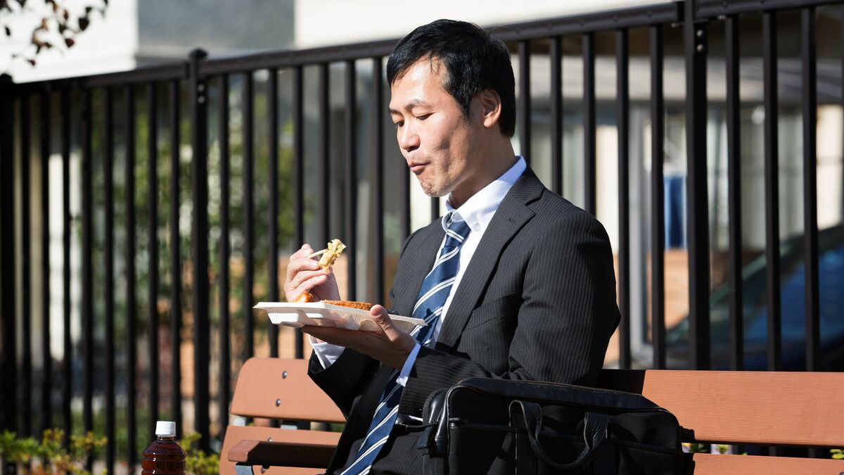 好かれる中年おじさんと痛い人の差は？2026年最新データで暴く真実