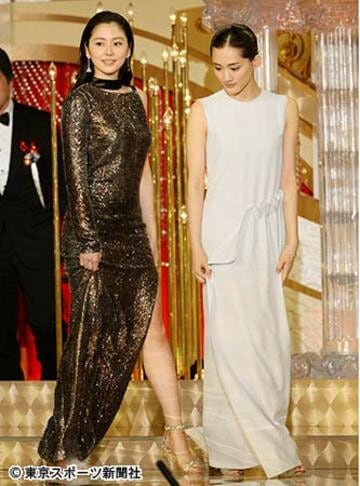 【独占】長澤 まさみ 綾瀬 はるか、11年ぶりの本格共演へ。日本映画界を揺るがす「ダブル主演作」の全貌と、二人が歩んだ20年の軌跡