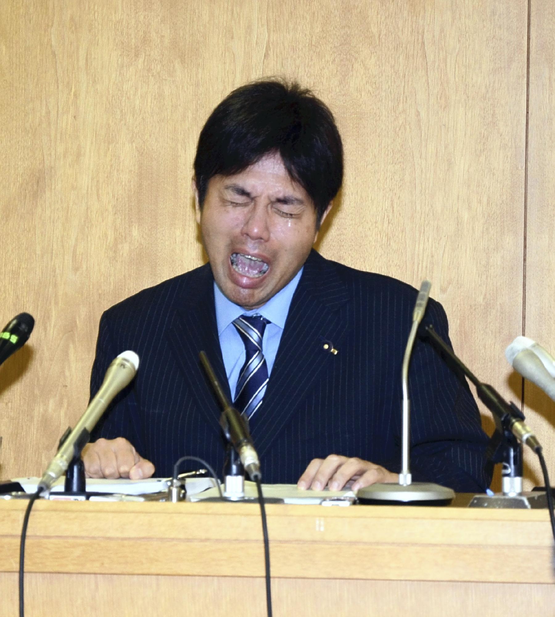野々村竜太郎のかつら疑惑の真相と号泣会見から現在までの軌跡