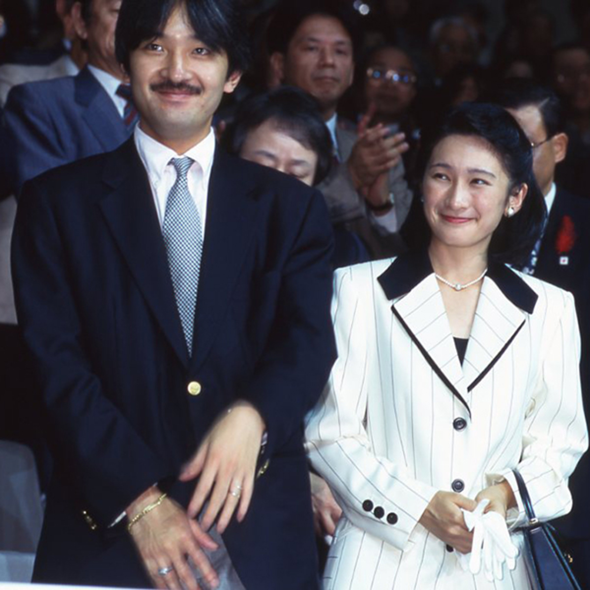 秋篠宮さま若い頃のイケメン伝説と髭の真相！写真と逸話で辿る素顔