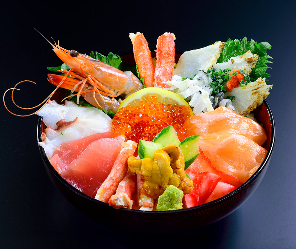 とと市場の海鮮丼はなぜ人気？話題のコスパとリアルな口コミを徹底調査