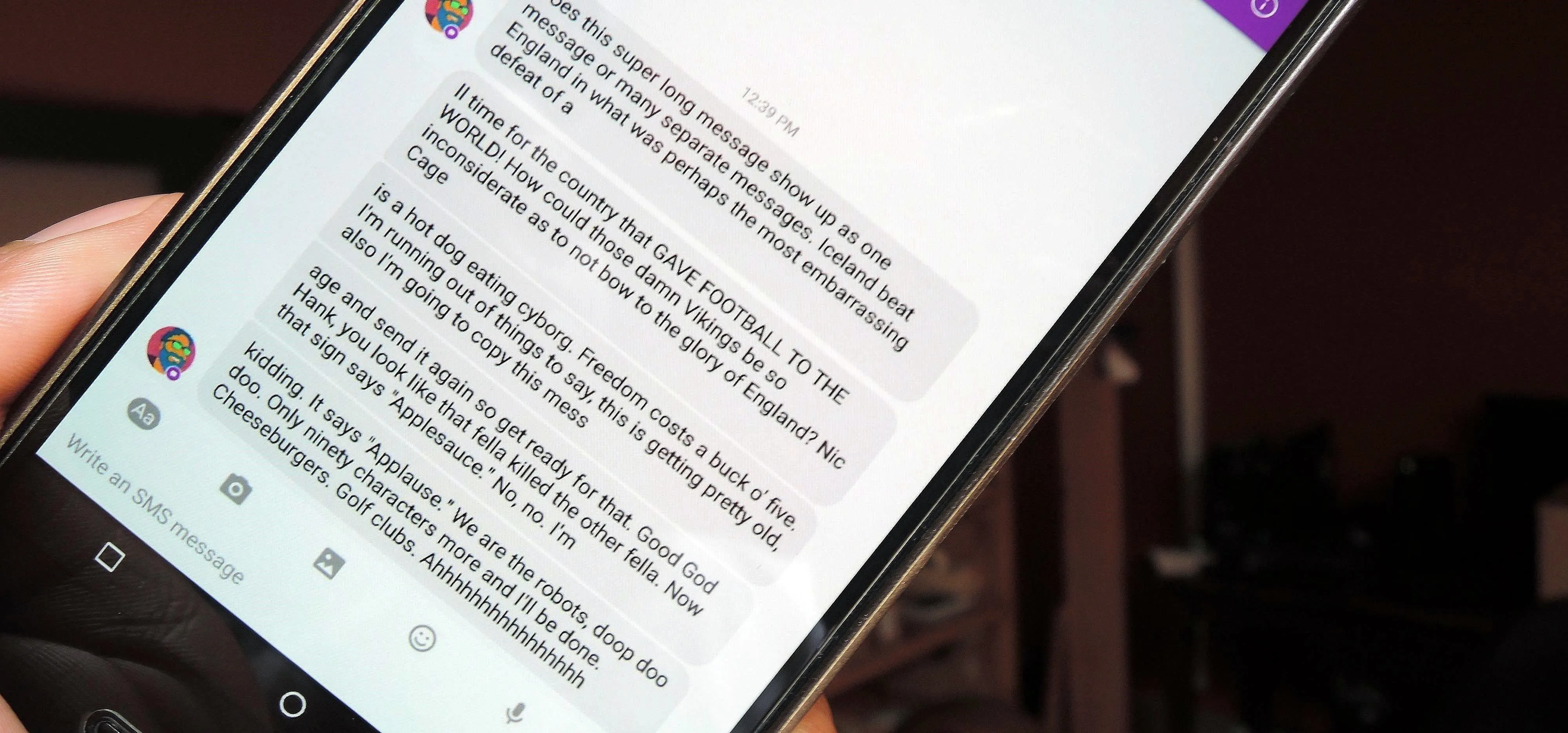 Do Cell Phone Companies Keep Text Messages
