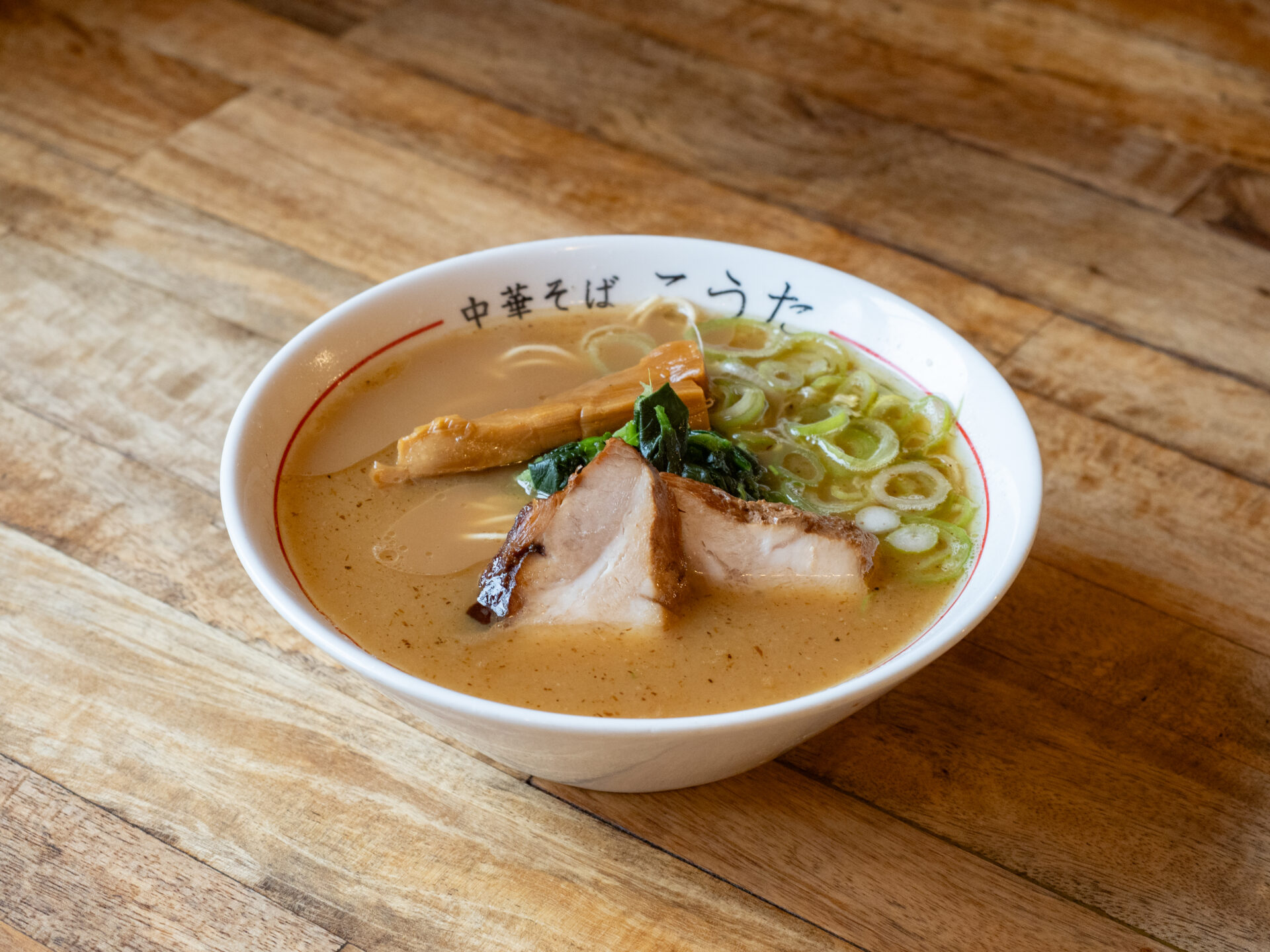 札幌東区「中華そばこうた」徹底調査！濃厚スープと無料ゆで卵の真価