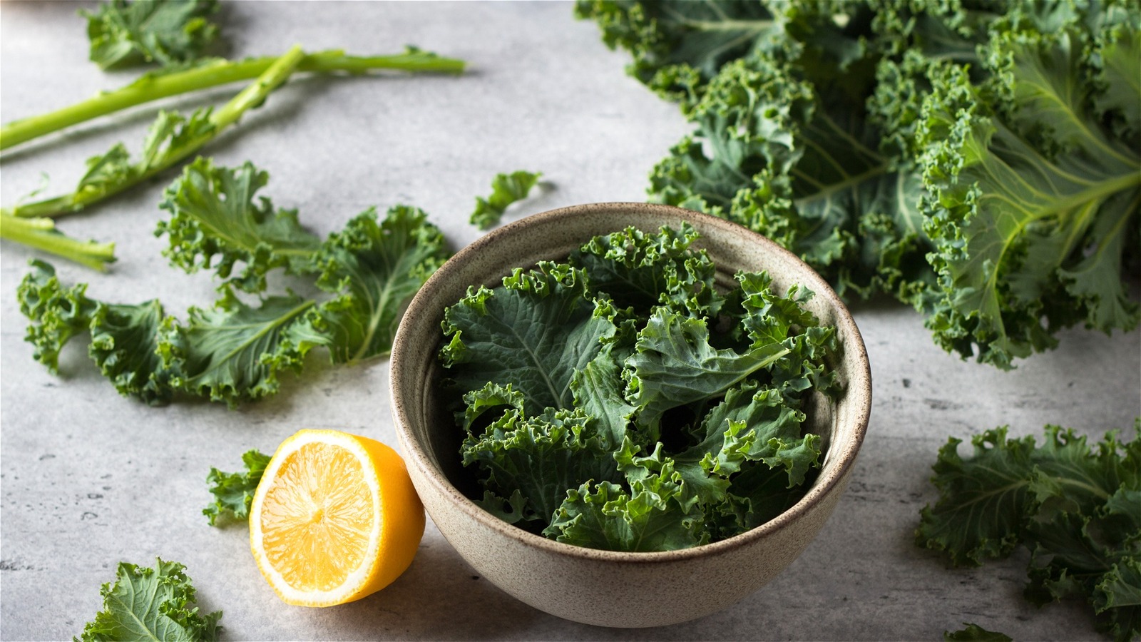 Should Kale Be Eaten Raw