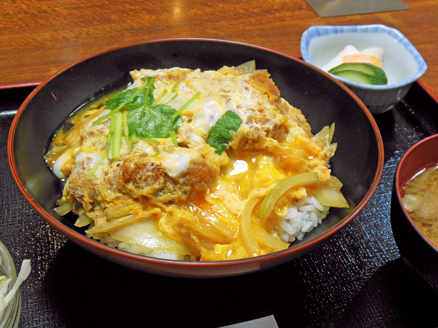 御徒町ランチ2026決定版！コスパ最強の穴場と絶品肉・海鮮の名店