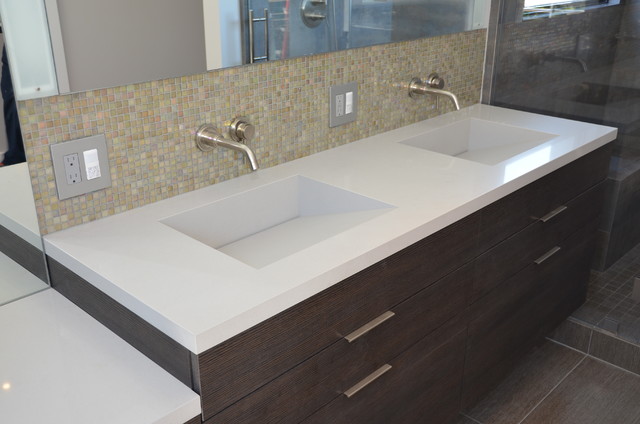 Solid Surface Vanity Tops with Integral Sink