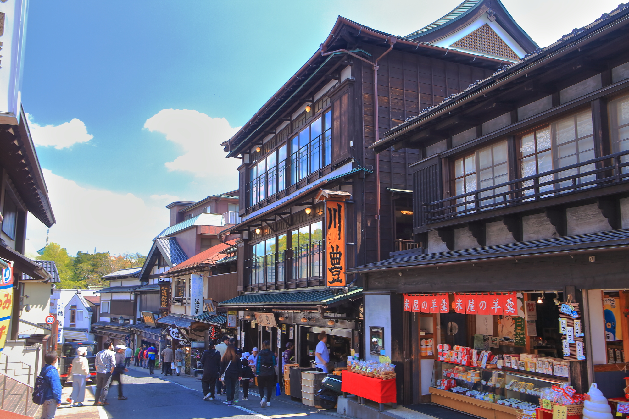 成田山表参道グルメ完全攻略2026！絶品うなぎと人気食べ歩き名店