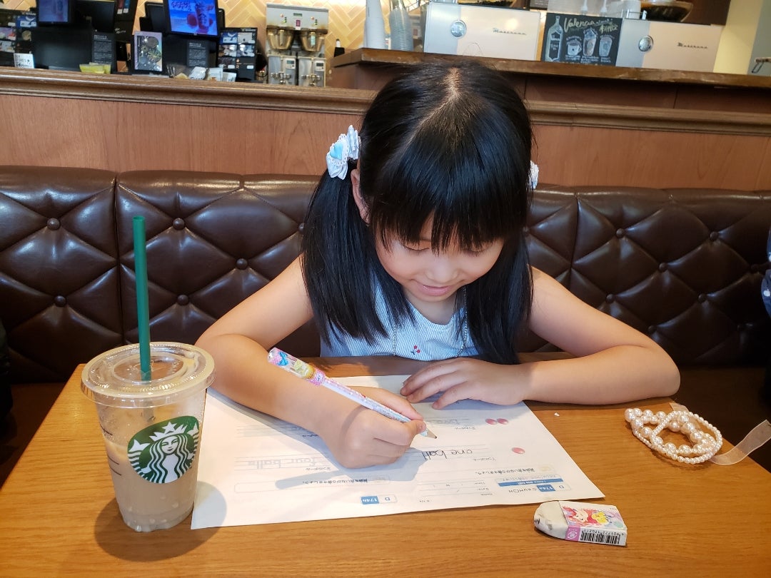 スタバでの勉強は禁止？最新ルール解説と神席を確保するマナー術