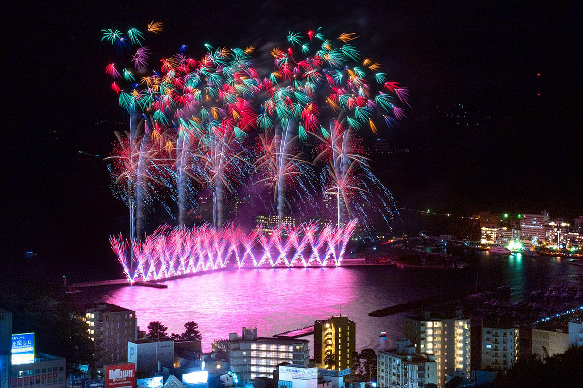 熱海花火大会2026完全攻略！日程・穴場スポットと混雑回避術