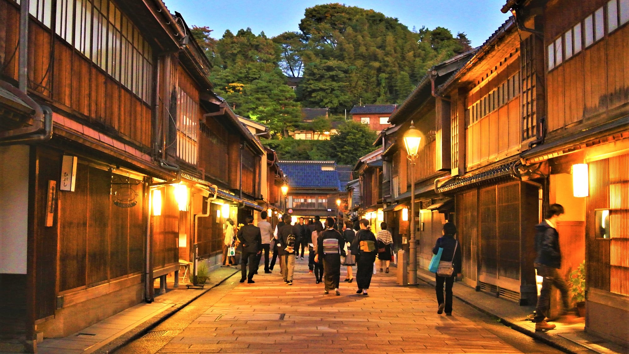 再開発完了で激変！金沢八景駅の最新乗り換え＆観光ルート徹底追跡