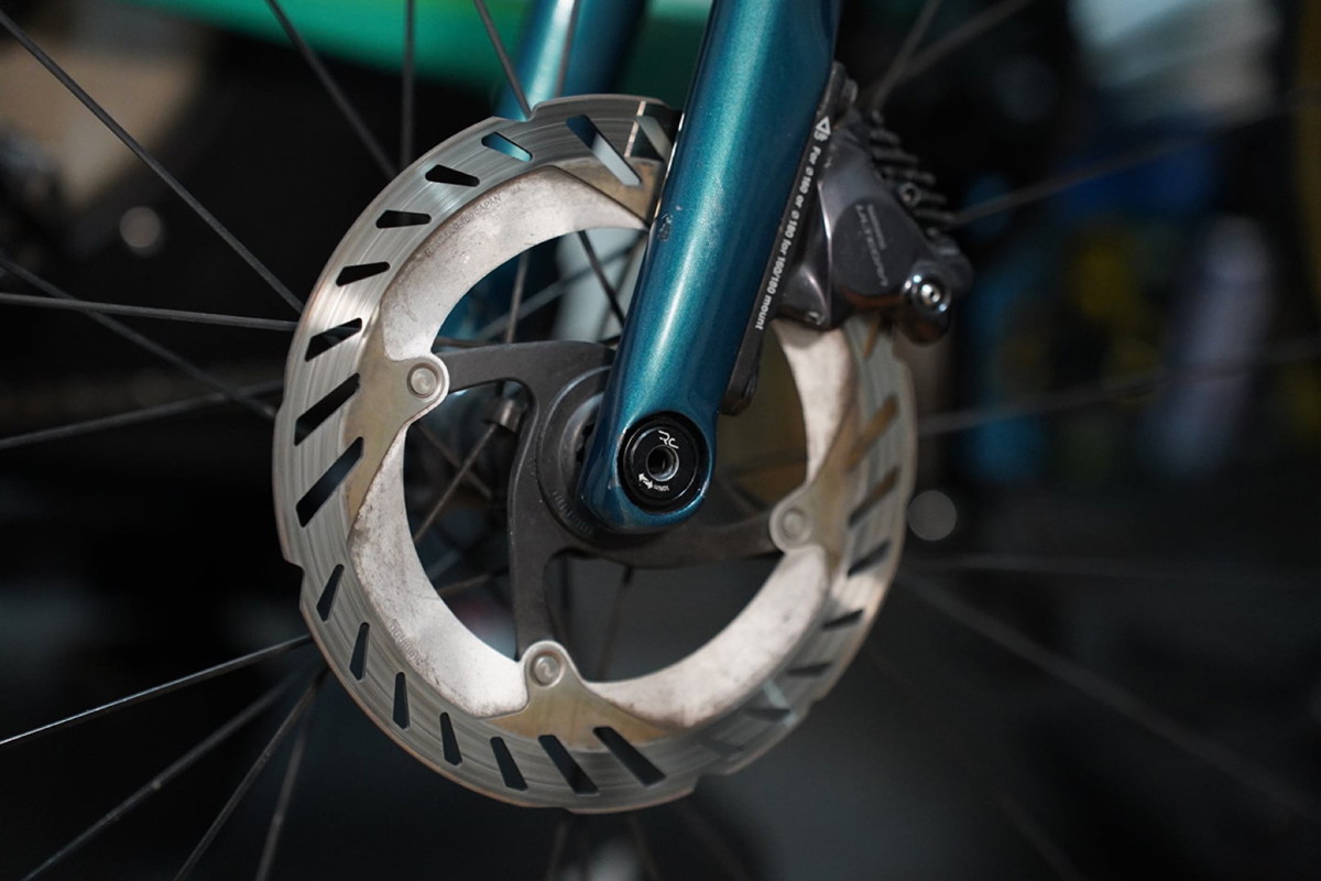 ディスクブレーキロードバイクは買いか？重さ・維持費の真相と後悔理由
