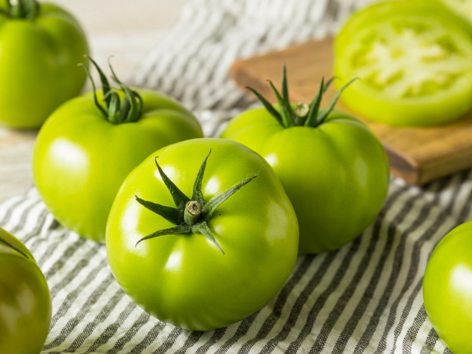 Are Green Tomatoes Safe to Eat