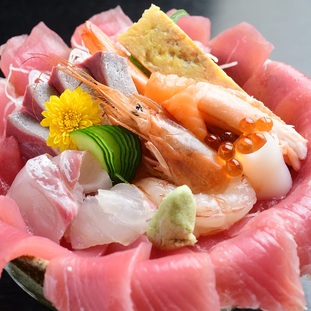 仙石すし本店が圧倒的支持を集める理由！名物海鮮丼と混雑の実態調査