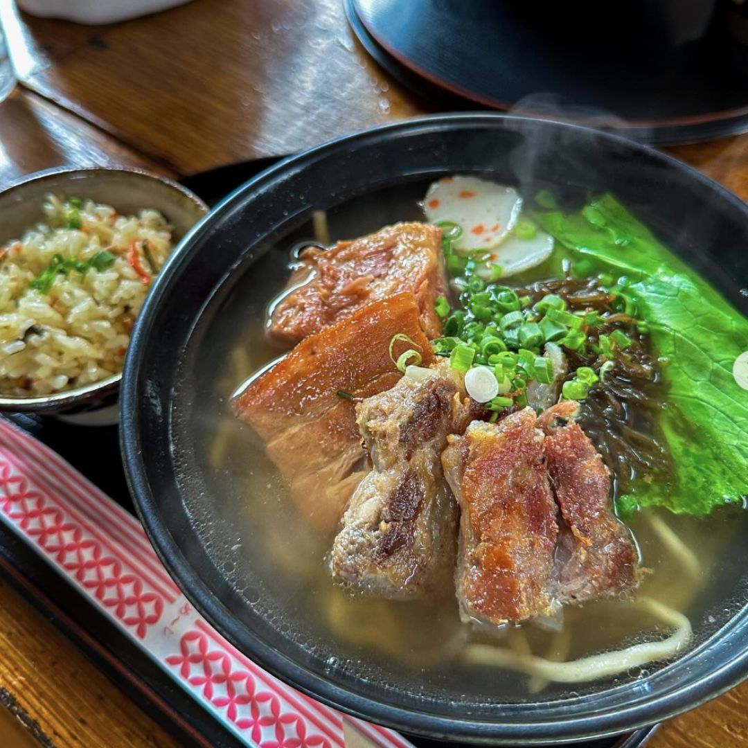 名護幸ちゃんそば連日大行列の理由と名物もずく麺の真価を徹底解剖