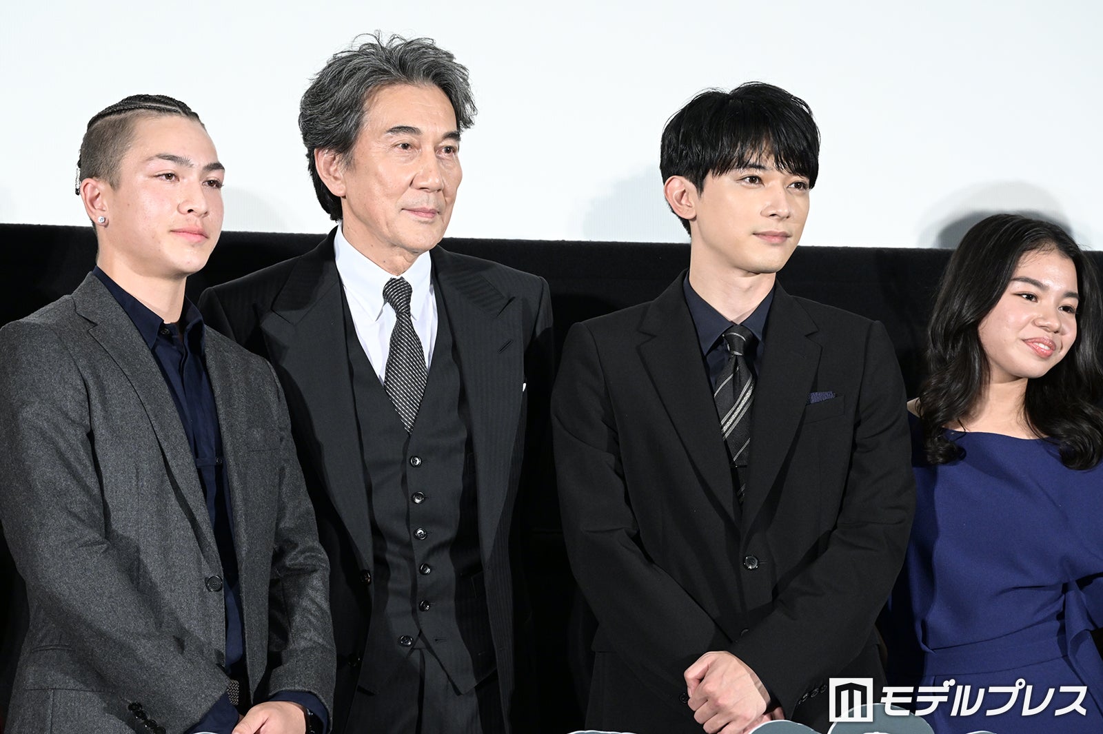 吉沢亮の家族構成！男4人兄弟の次男、両親の職業や兄弟写真の真相