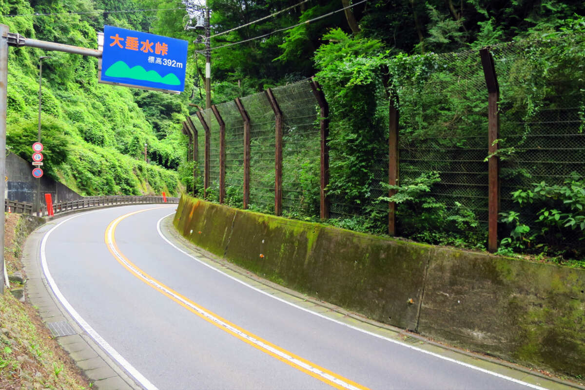 大垂水峠の真実｜走り屋聖地の規制解除理由と現在の路面・怪談の真相