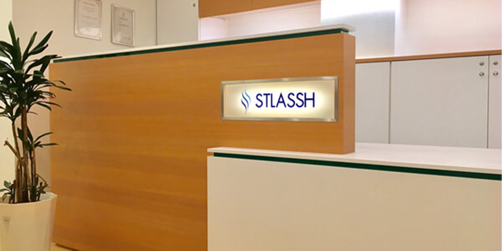 ストラッシュ新宿西口店の評判と効果！予約の真相や南口店との違いを徹底検証
