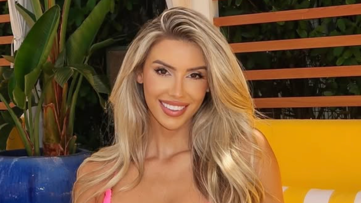Tommy Paul's Wife Paige Sends Fans into Frenzy with Jaw-Dropping Swimsuit Photo