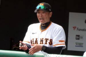 巨人・阿部慎之助監督の「知られざる過去」とメディアの影――元グラドル小泉麻耶との騒動が今なおネットで検索され続ける理由