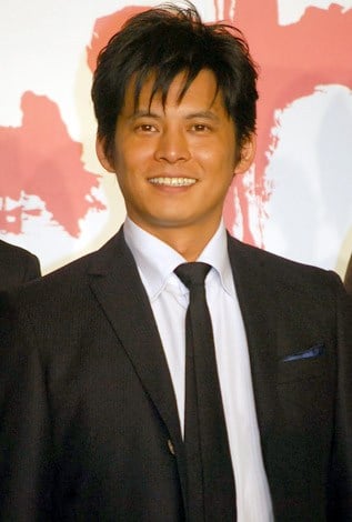 織田裕二 奥さん 写真はある？一般女性の結婚発表と家族情報