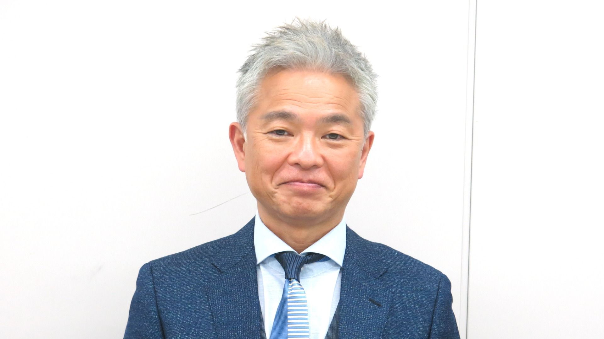 恵俊彰の「ひるおび」降板説と現在の真相！年収・評判と家族の素顔