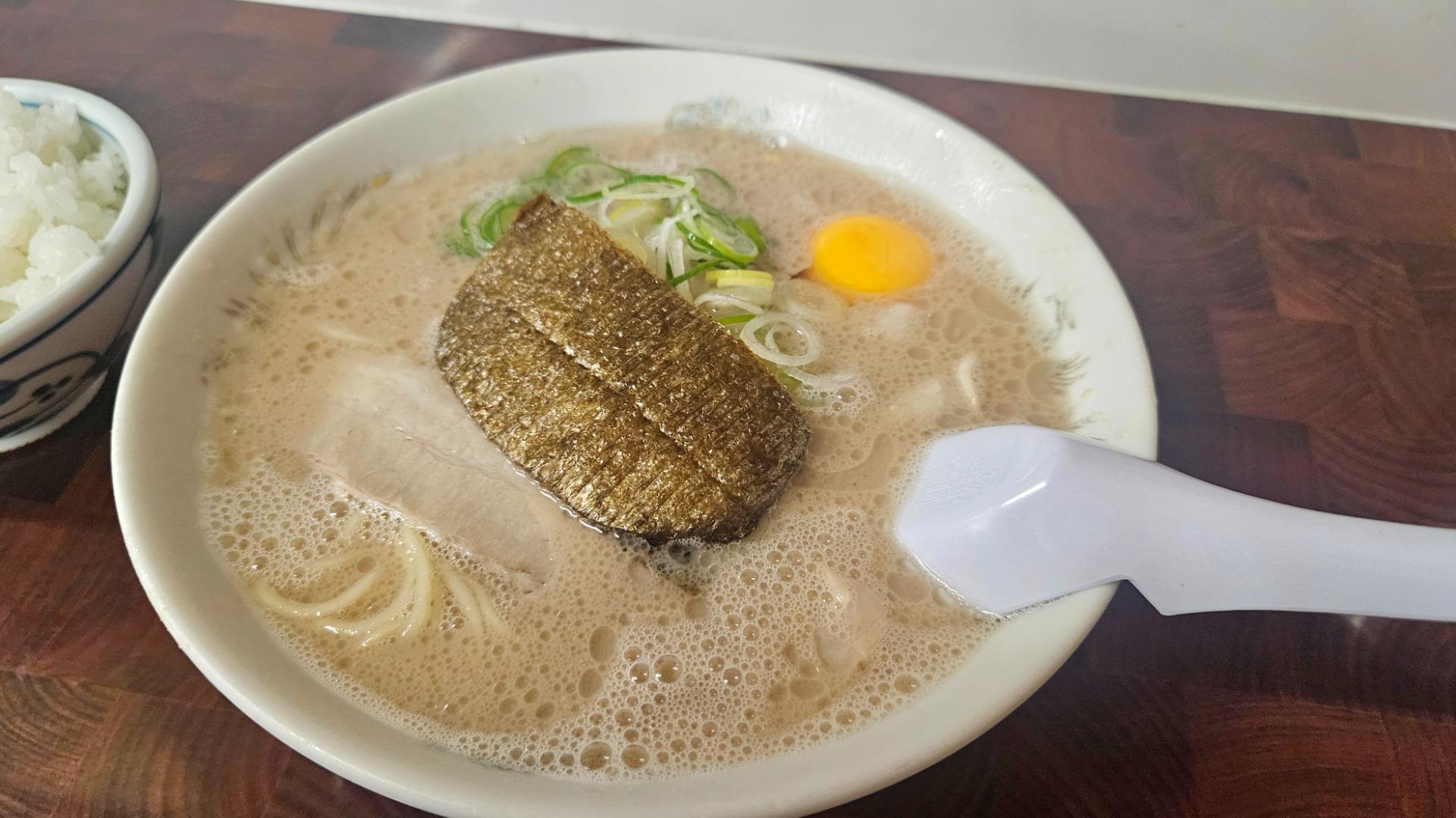 伝説の武雄ラーメン「来久軒」秘伝スープの謎と混雑状況を独占取材