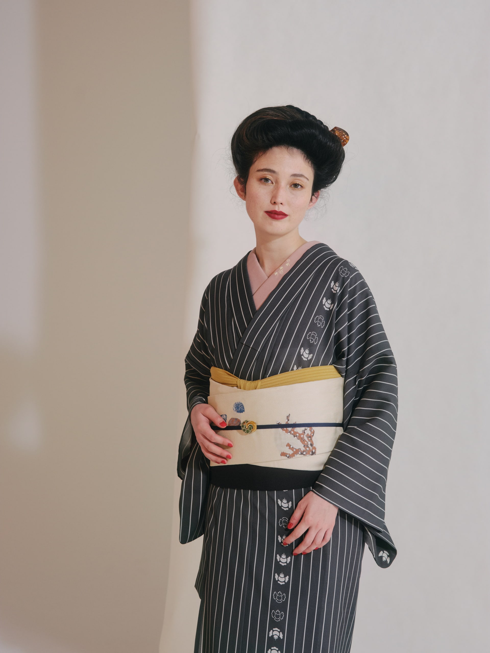 江戸時代の着物に隠された反骨の粋！禁止令を破る庶民の裏技と美意識の真相