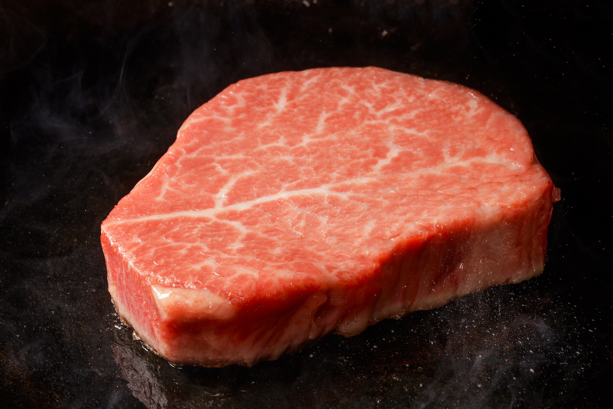 シャトーブリアンとは？最高峰の理由とヒレとの違い・焼き方を徹底解説