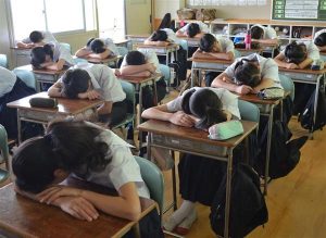【脳科学で判明】授業中に眠くならない方法とは？今すぐ試せる最強の睡魔対策