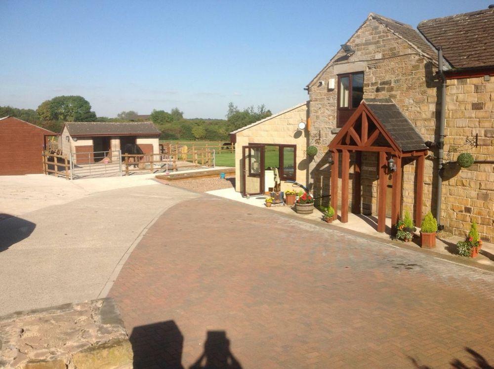 Ravencar Farm Bed & Breakfast Bed and Breakfast in Sheffield